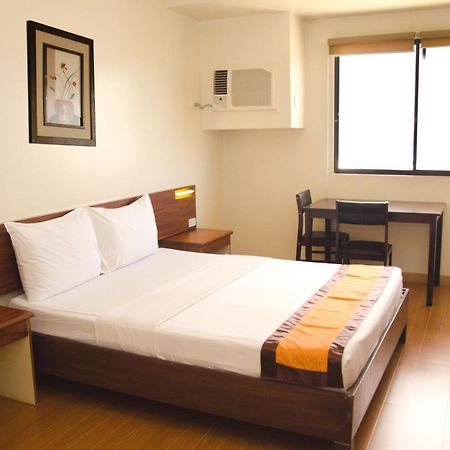 M Suites Hotel Makati City Exteriér fotografie