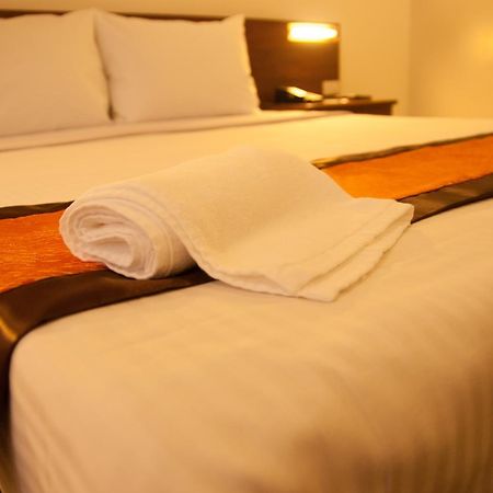 M Suites Hotel Makati City Exteriér fotografie