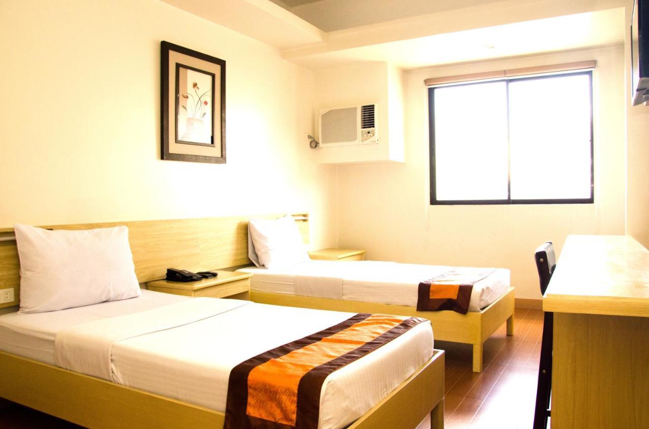 M Suites Hotel Makati City Exteriér fotografie