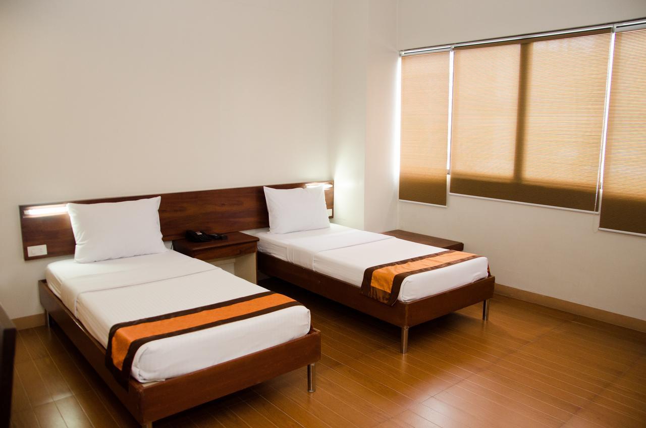 M Suites Hotel Makati City Exteriér fotografie