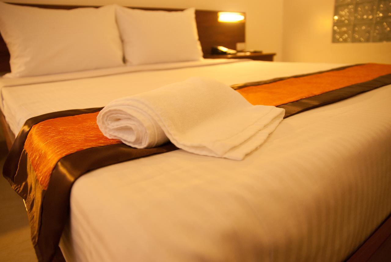 M Suites Hotel Makati City Exteriér fotografie