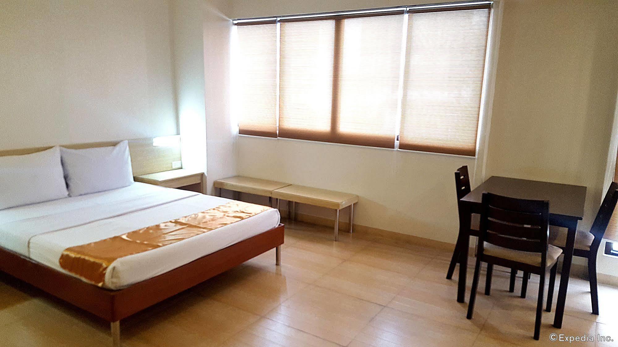 M Suites Hotel Makati City Exteriér fotografie