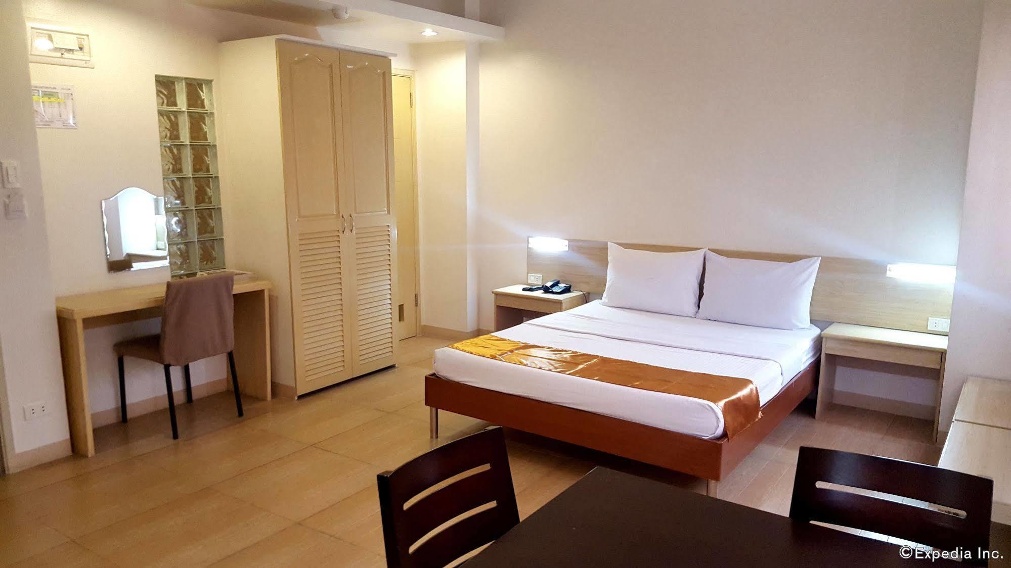 M Suites Hotel Makati City Exteriér fotografie