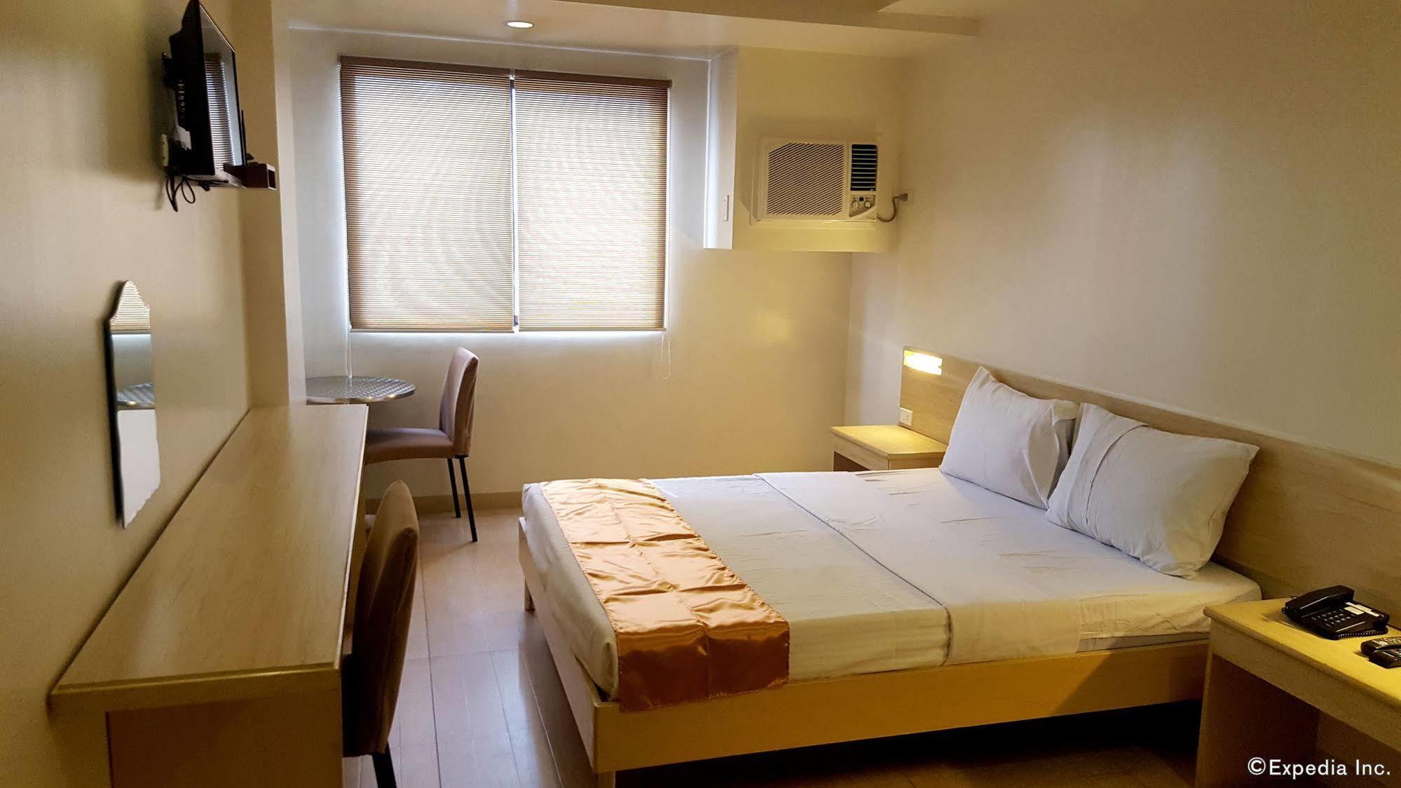 M Suites Hotel Makati City Exteriér fotografie
